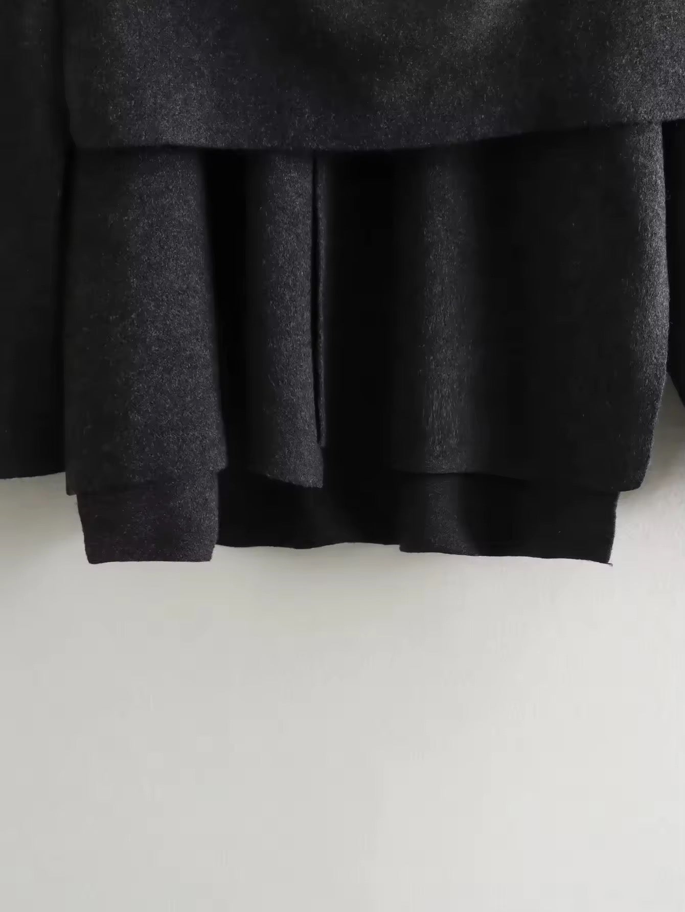 SHARY – Kurz geschnittene Wickeljacke
